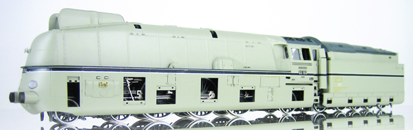 Micro Metakit 07300H - Streamlined Express Locomotive BR 03.10